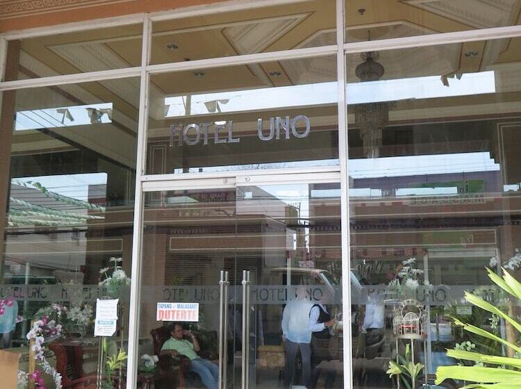 هتل Uno