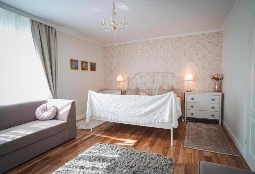 هتل Vacation House Vila Mia