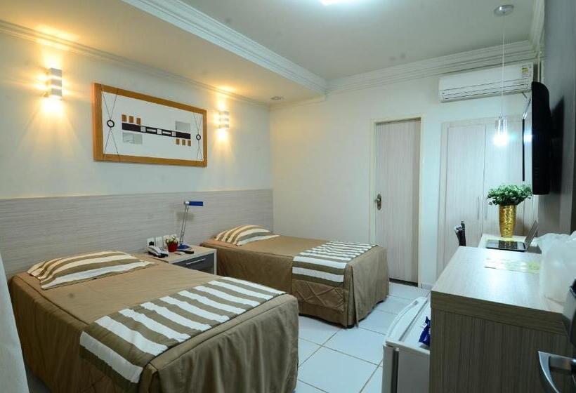 ホテル Vitoria Palace