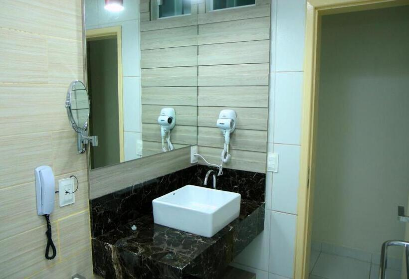 ホテル Vitoria Palace