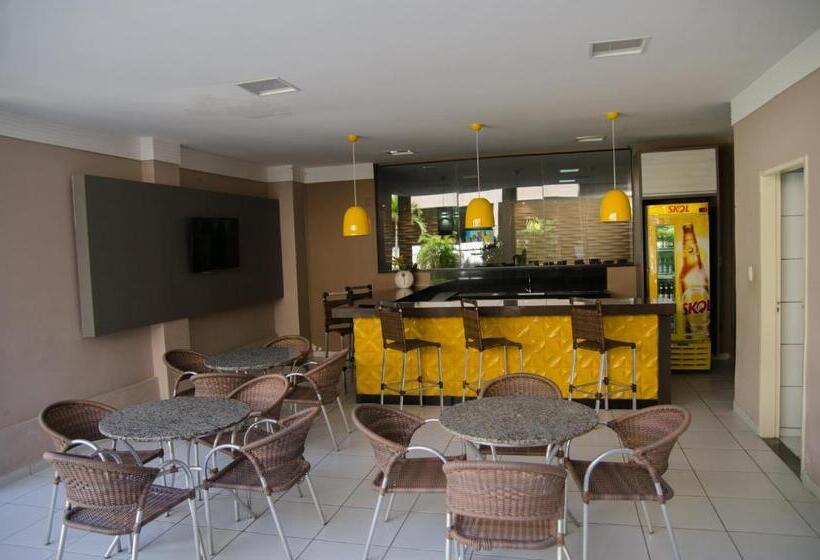 ホテル Vitoria Palace