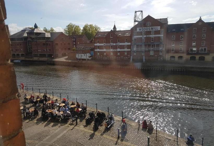 ホテル Lil's On The Waterfront