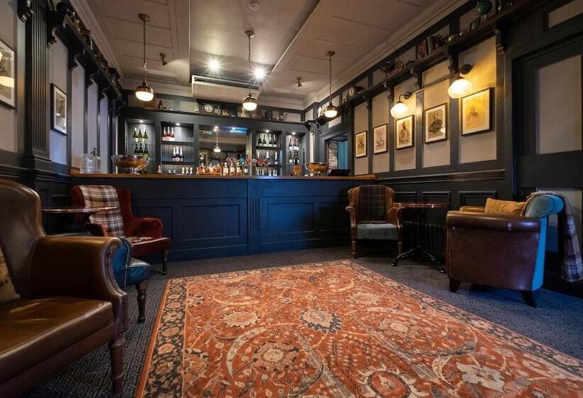 בית מלון כפרי Worplesdon Place