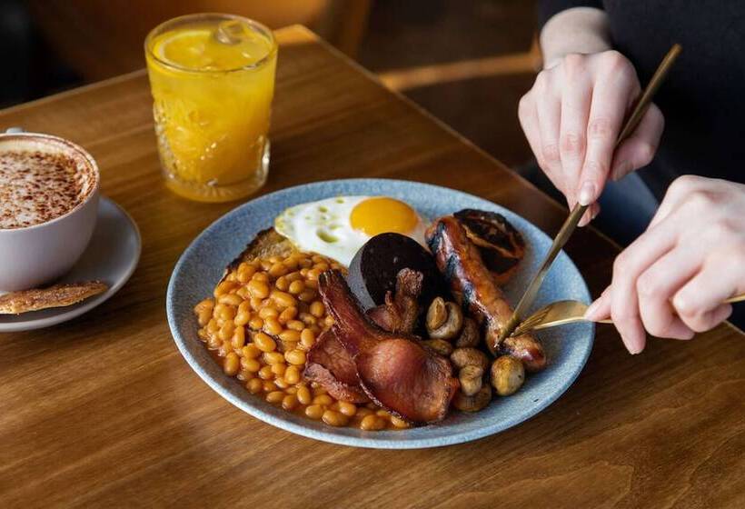 בית מלון כפרי Worplesdon Place