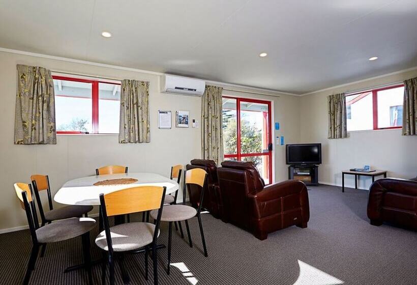 Kaikoura Top 10 Holiday Park