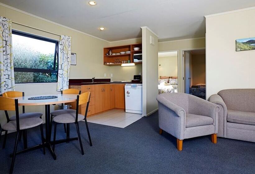 Kaikoura Top 10 Holiday Park