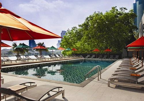 Laurent & Benon Suites Santacruz East