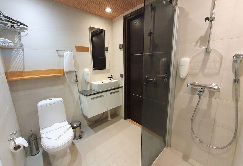 Levi Suites Levi Gold