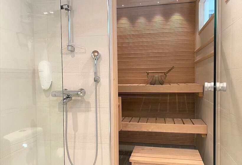 Levi Suites Levi Gold