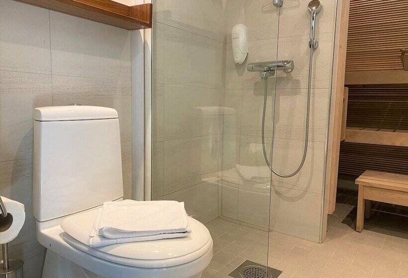 Levi Suites Levi Gold