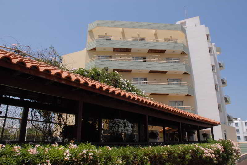 Maistrali Beach Hotel Apts