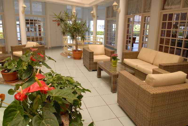 Maistrali Beach Hotel Apts