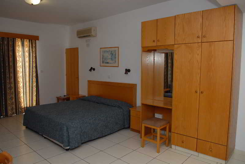 Maistrali Beach Hotel Apts