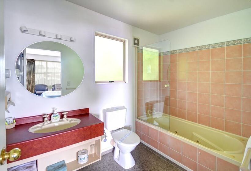 فندق على الطريق Alexis Motor Lodge