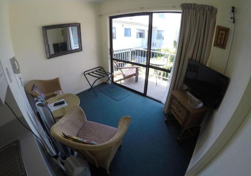 مُتل Bay Sands Seafront Studios