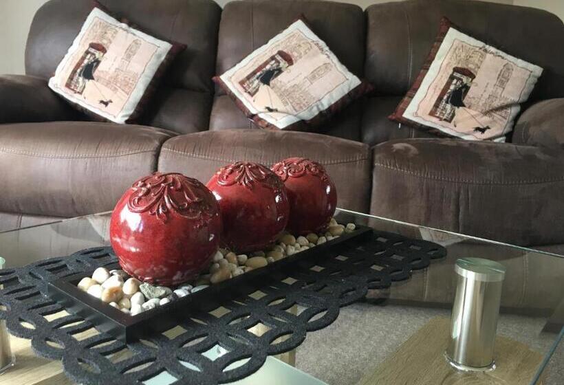 مُتل Lakefront Lodge