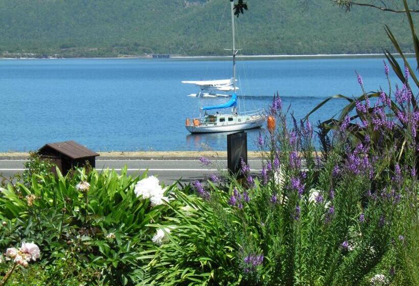 مُتل Lakefront Lodge