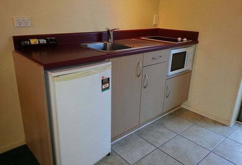 汽车旅馆 New Castle Motor Lodge