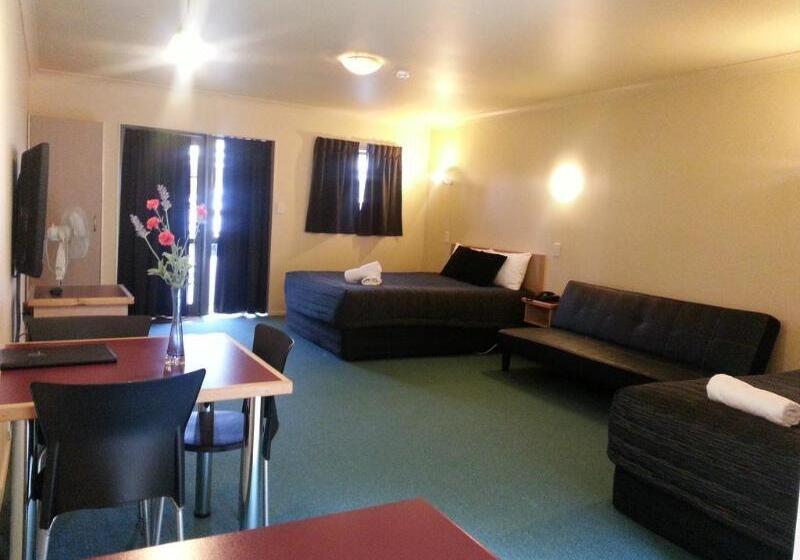 汽车旅馆 New Castle Motor Lodge