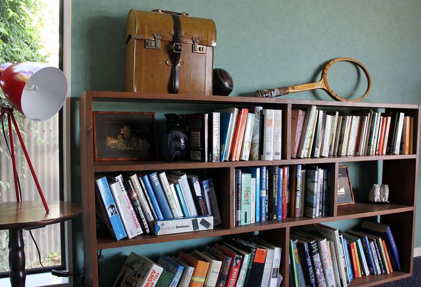 מוטל Parkside Lodge