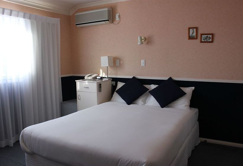 מוטל Parkside Lodge