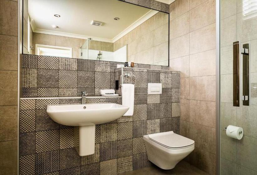 מוטל Pebble Beach Motor Inn