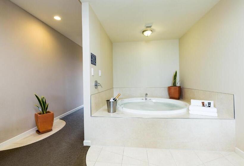 מוטל Pebble Beach Motor Inn