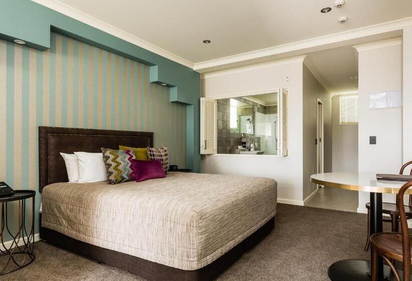 מוטל Pebble Beach Motor Inn