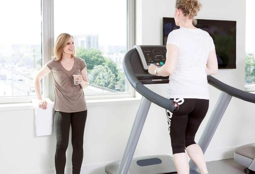 Novotel Paris Saint Denis Stade Basilique