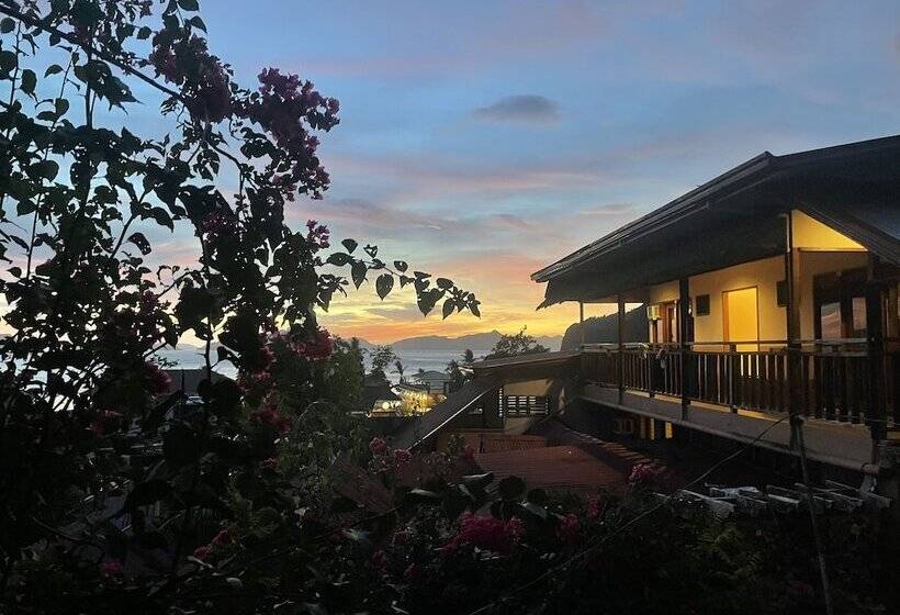 پانسیون Novie S Tourist Inn