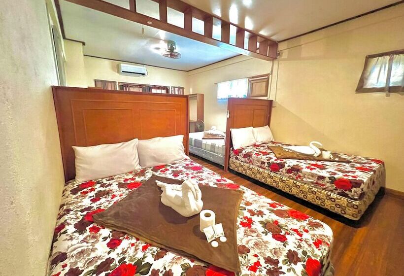 پانسیون Novie S Tourist Inn