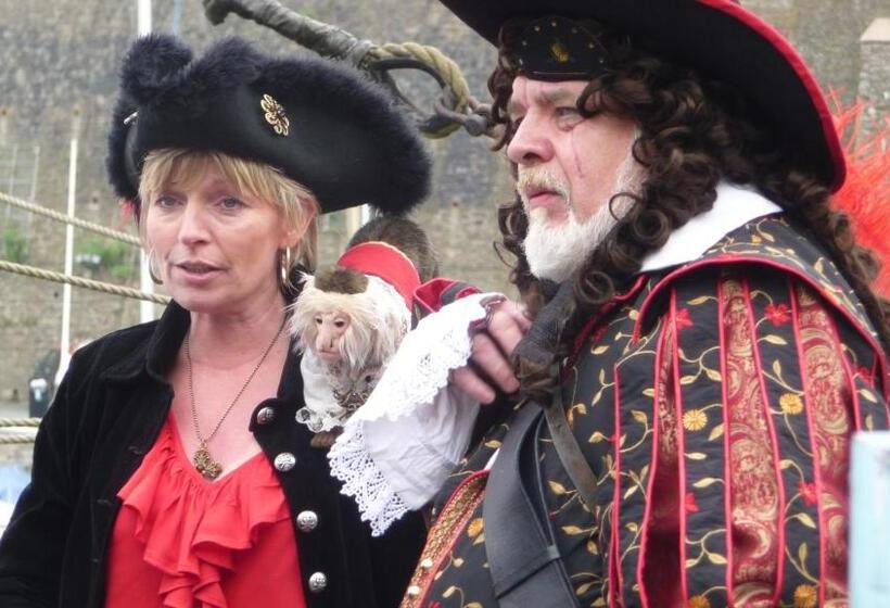 펜션 The Station Guest House