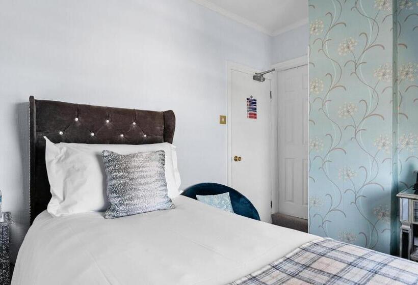 펜션 The Station Guest House