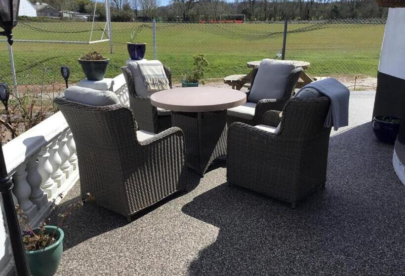 펜션 The Station Guest House