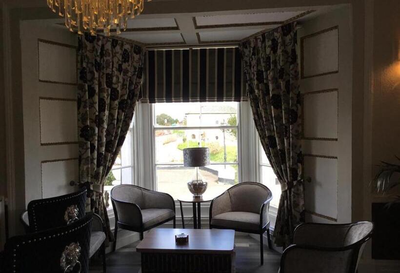 פנסיון The Station Guest House