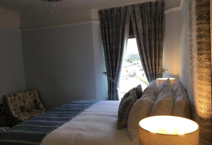 펜션 The Station Guest House