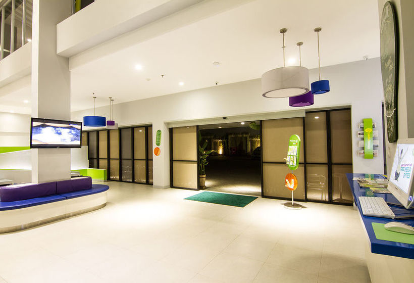 酒店 Urban Styles Hitz Kuta