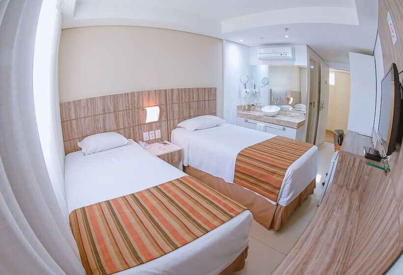 Profissionalle Hotel São Luís