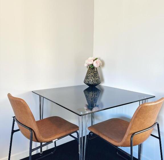 Red Rock Thermal Motel Mineral Pool