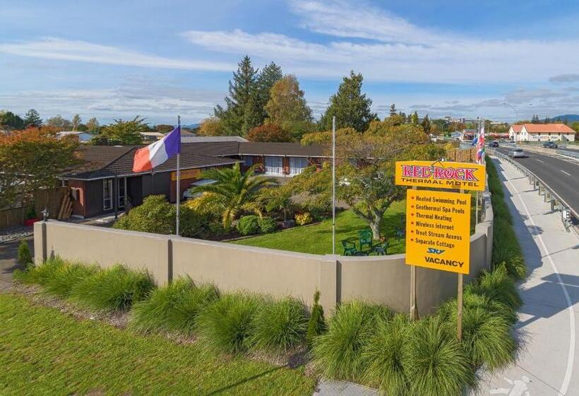Red Rock Thermal Motel Mineral Pool