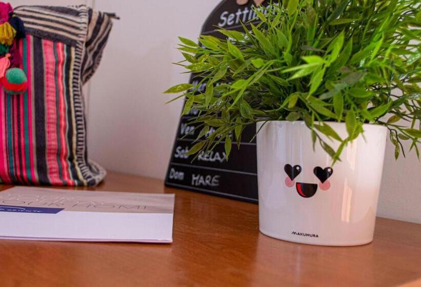 Residence Tre Palme   Localo