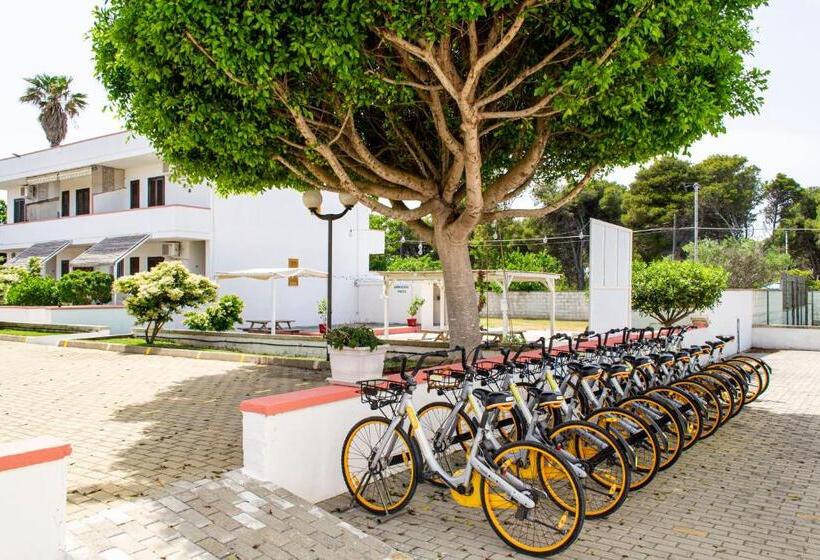 Residence Tre Palme   Localo