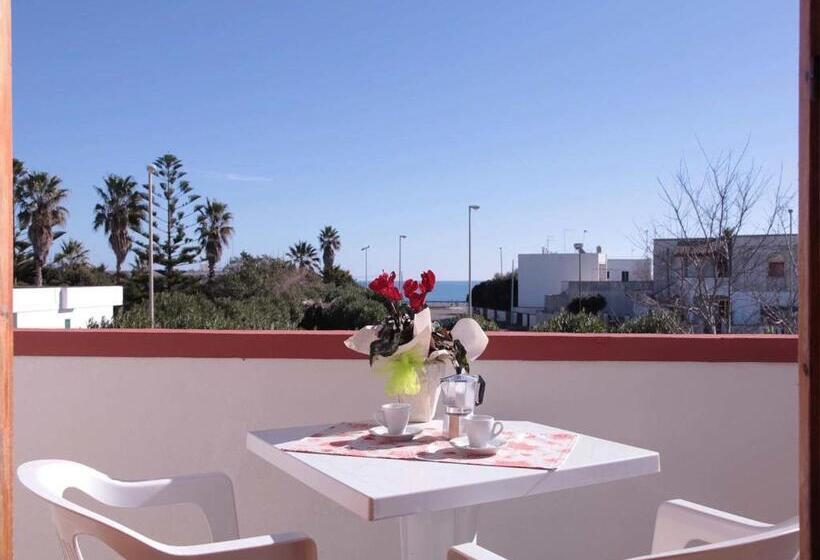 Residence Tre Palme   Localo