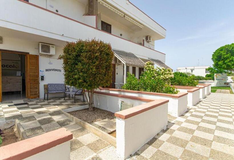 Residence Tre Palme   Localo