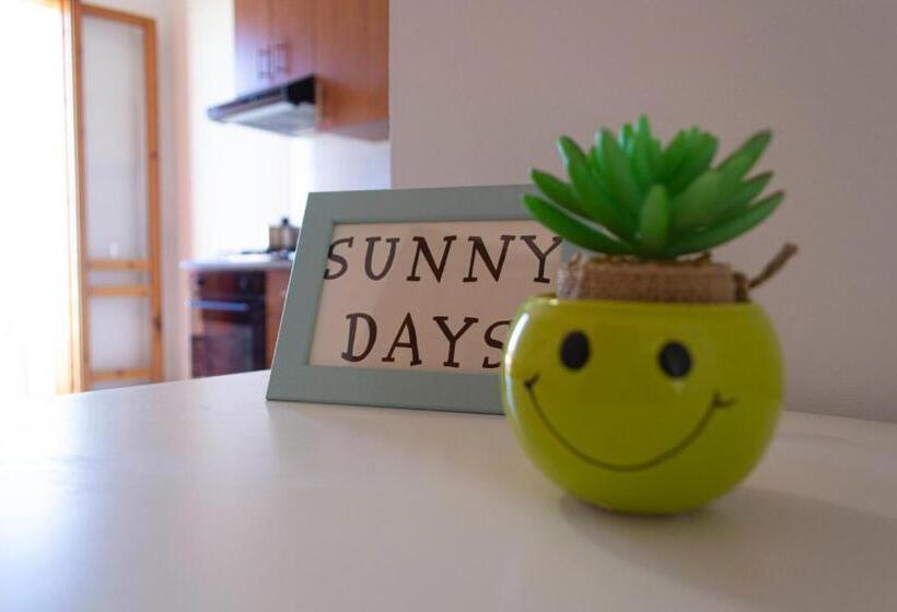 Residence Tre Palme   Localo