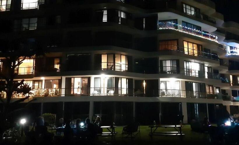 Sentosa At Tugun Beachfront Holiday Home