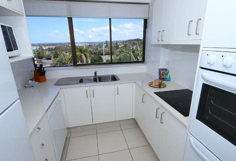 Sentosa At Tugun Beachfront Holiday Home