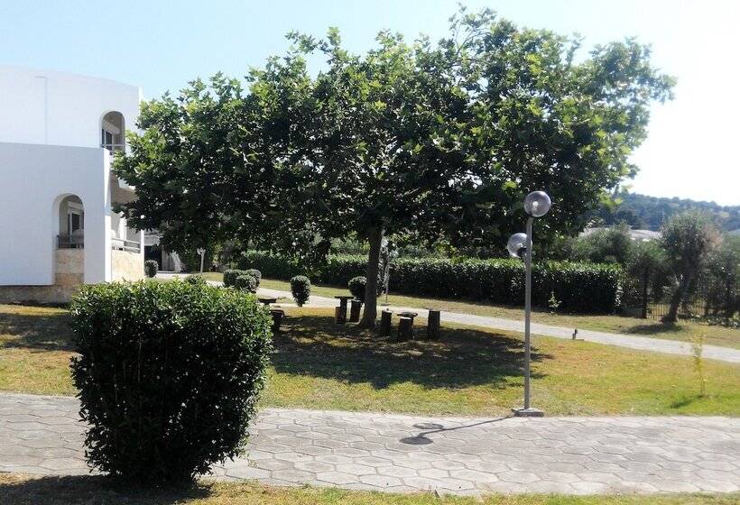 Skion Palace Beach Hotel   Bungalows Boutique