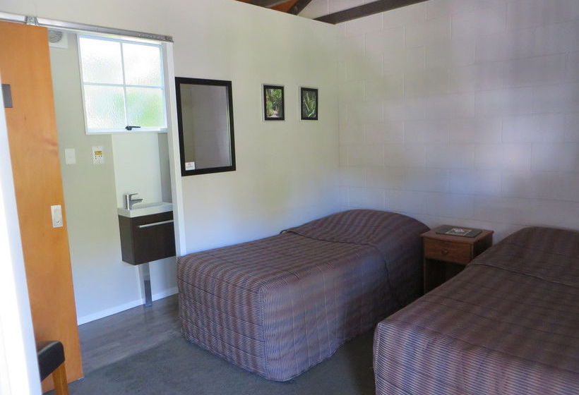 מוטל Sportsmans Lodge