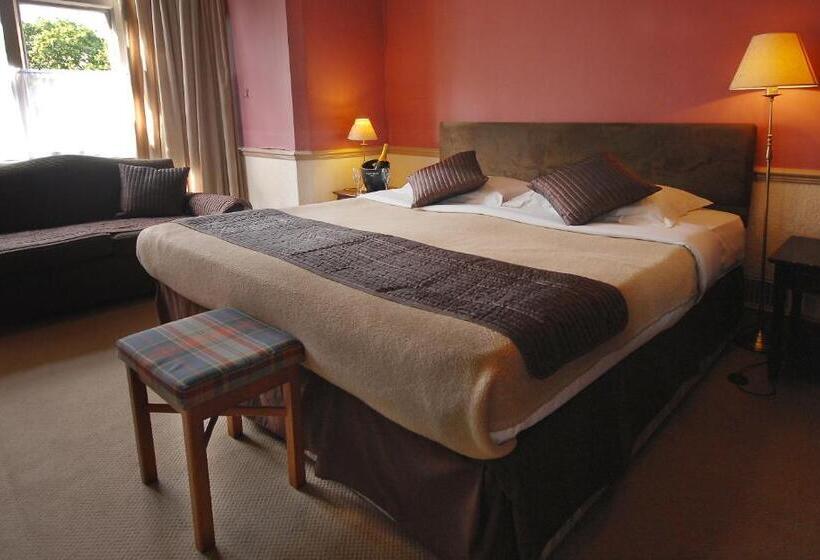 Tree Hotel At Iffley